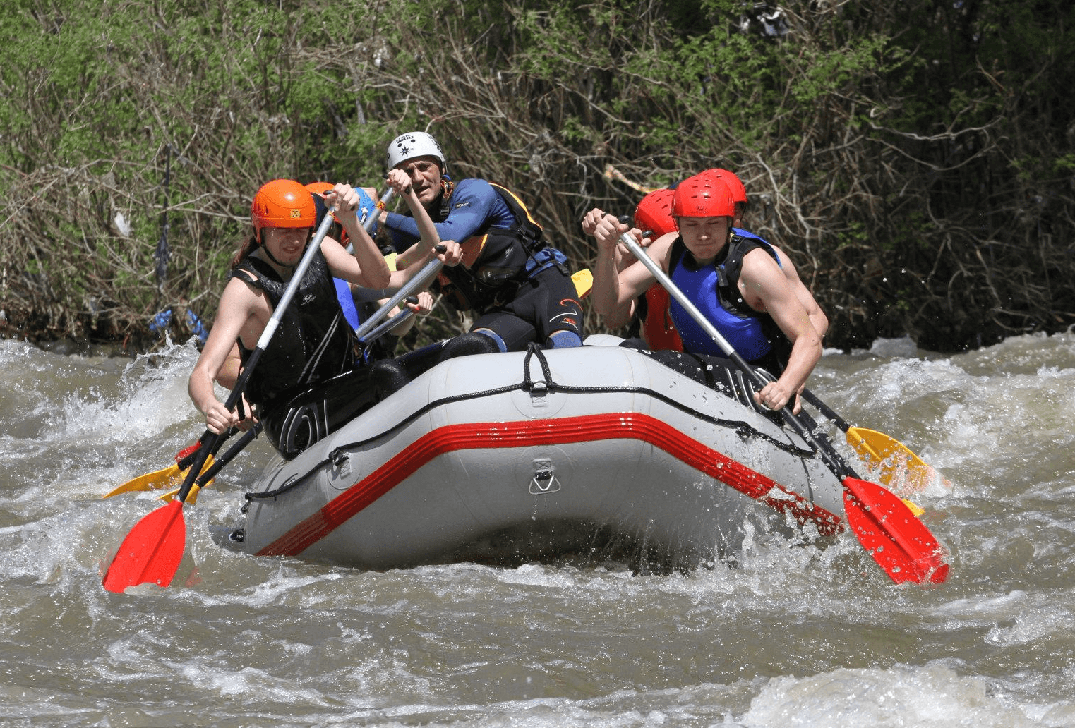 Company image 6156d19fc5259_rafting.png